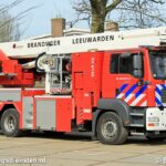 BS-XJ-20-Leeuwarden Hoofdpost-Hoogwerker