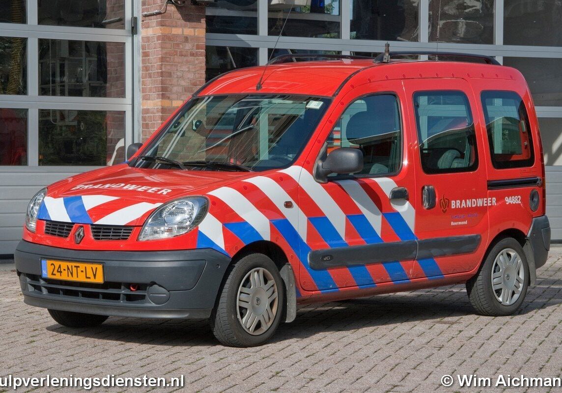 NL-Aut-24-NT-LV-94-882-2004-Roermond-WAichmann-01