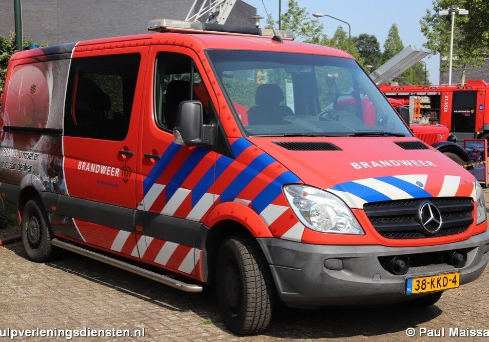 NL-Aut-38-KKD-4-geen-2010-Brandveilig-PMaissan-01