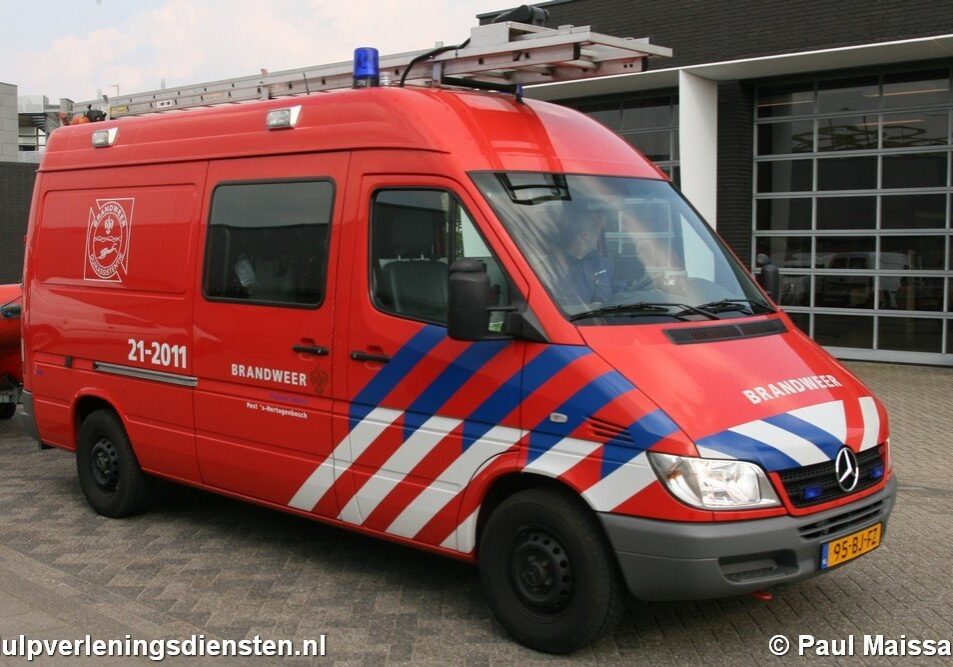 NL-Aut-95-BJ-FZ-21-2011-Den-Bosch-PMaissan-04