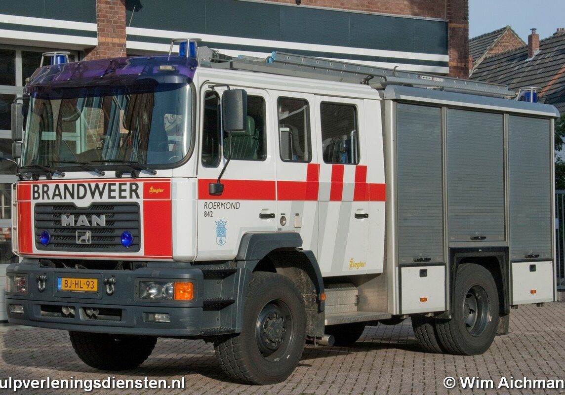 NL-Aut-BJ-HL-93-842-2000-Roermond-WAichmann-01