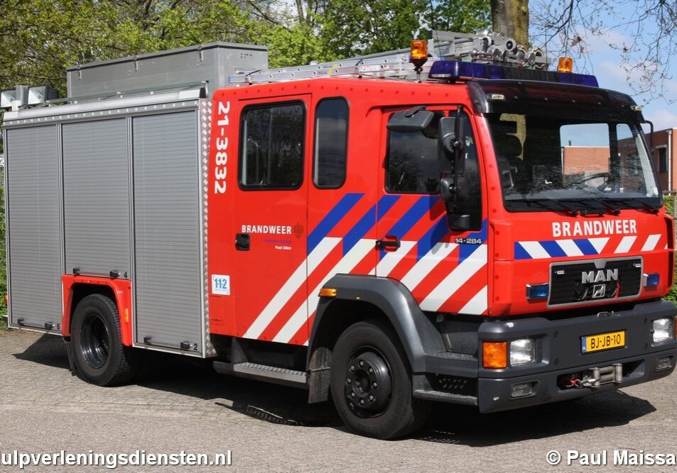 NL-Aut-BJ-JB-10-21-3832-2000-Uden-PMaissan-01