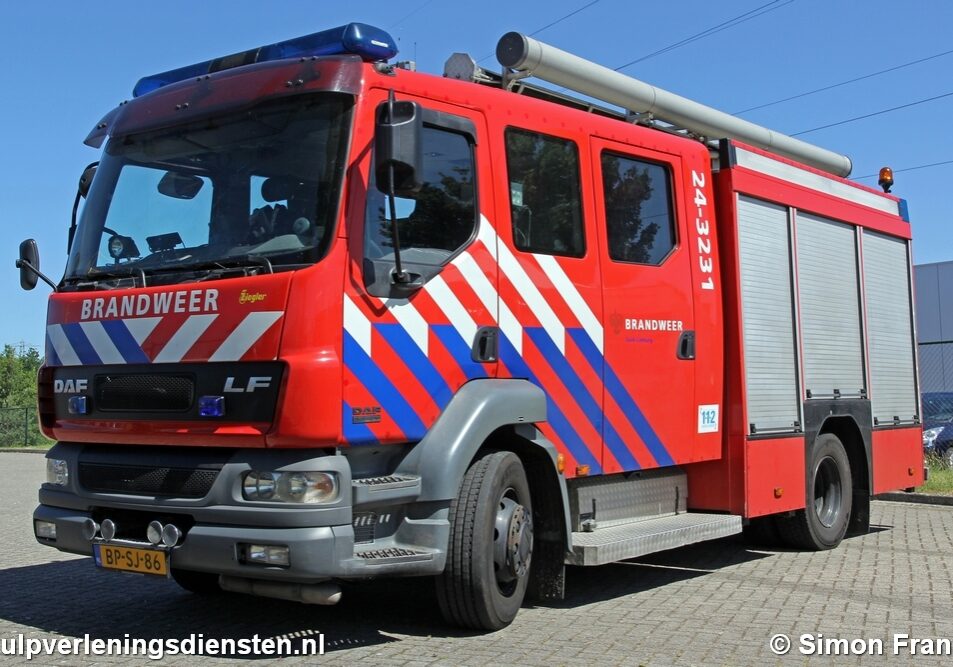 NL-Aut-BP-SJ-86-24-3231-2004-Brunssum-SFrank-01