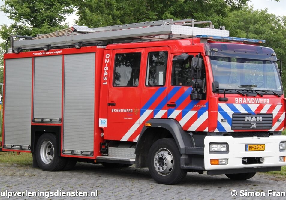 NL-Aut-BP-XS-06-02-6431-2005-Heerenveen-SFrank-01