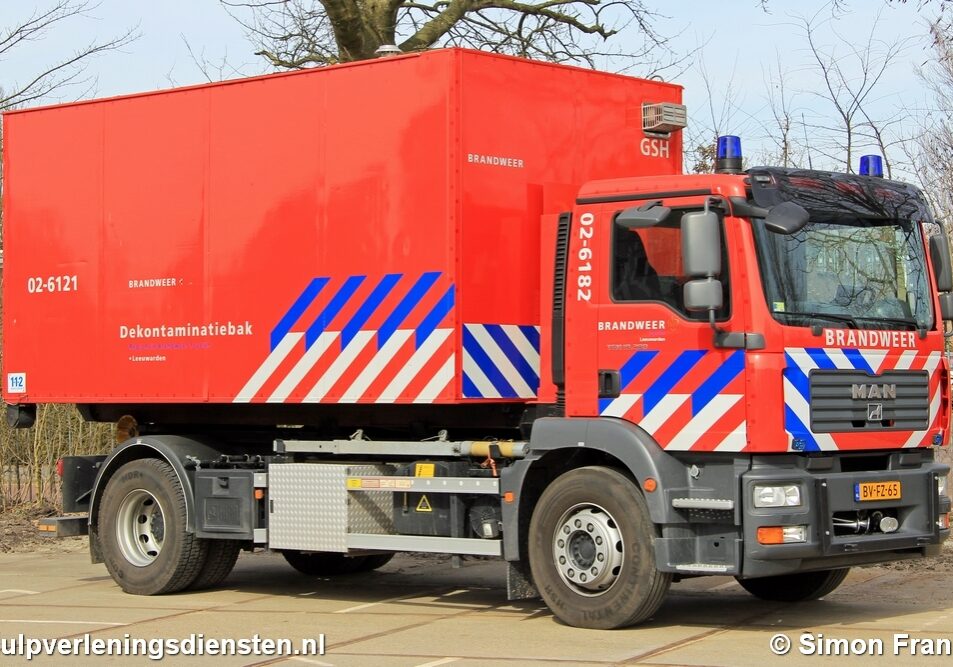 NL-Aut-BV-FZ-65-02-6182-2008-Leeuwarden-Hoofdpost-SFrank-01