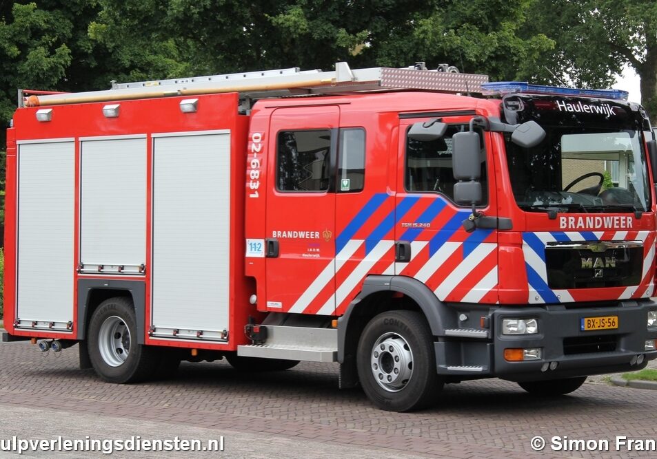 NL-Aut-BX-JS-56-02-6831-2010-Haulerwijk-SFrank-01