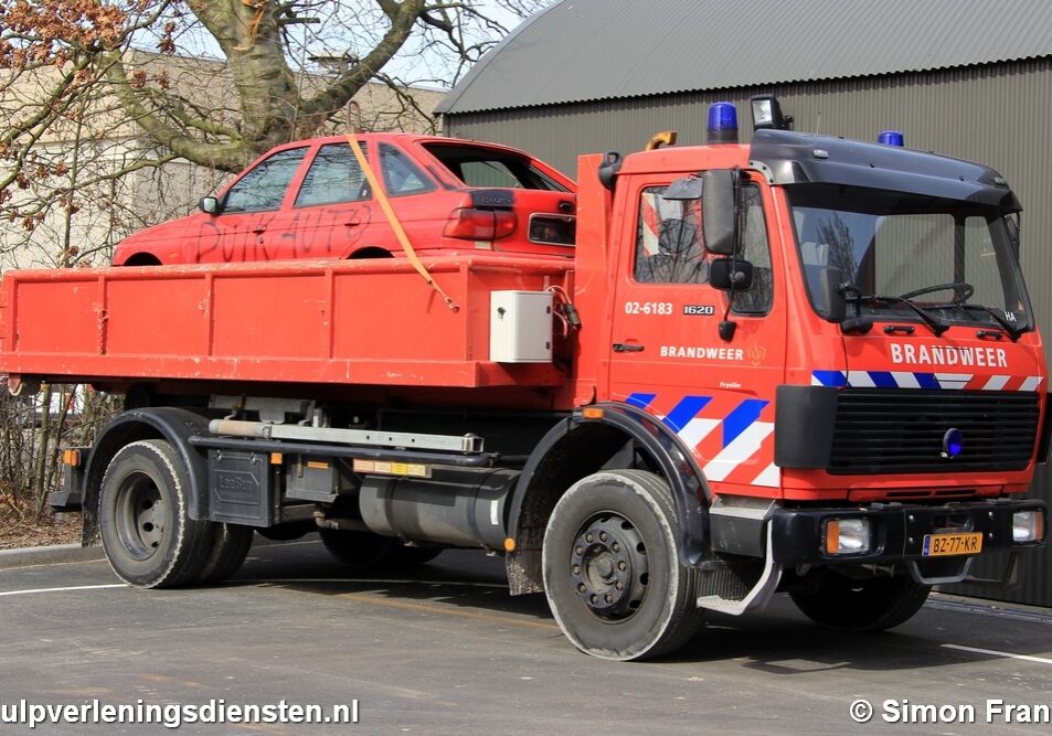 NL-Aut-BZ-77-KR-02-6183-1988-Leeuwarden-Hoofdpost-SFrank-01