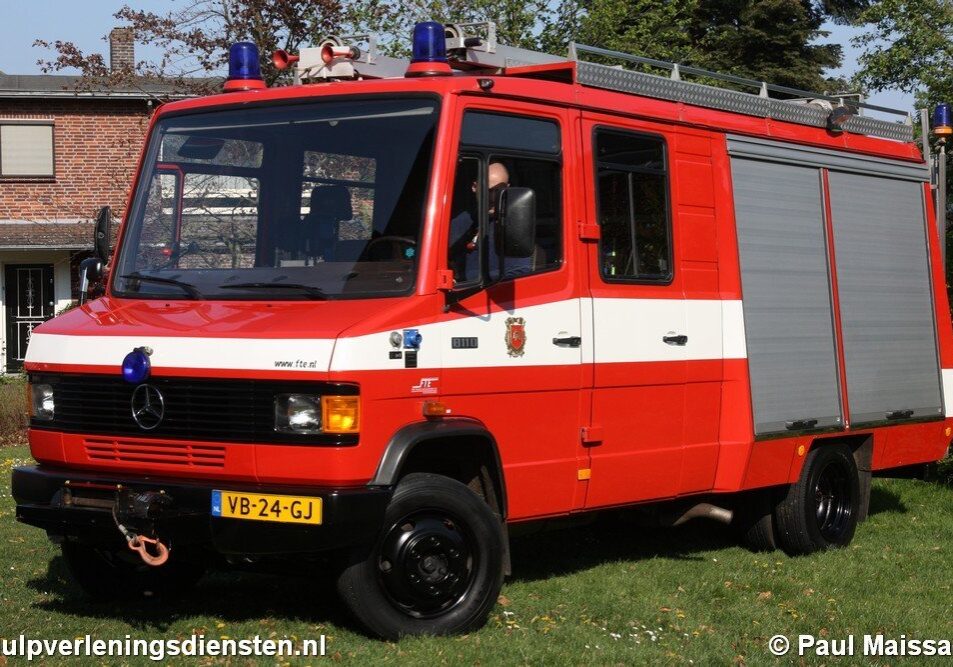 NL-Aut-VB-24-GJ-geen-1988-MSD Animal Healt (vh Intervet)-Boxmeer-PMaissan-01