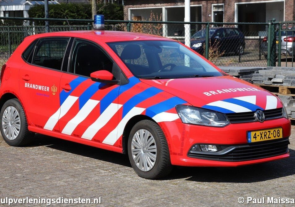 NL-Auto-4-XRZ-08-geen-Den-Bosch-PMaissan-01